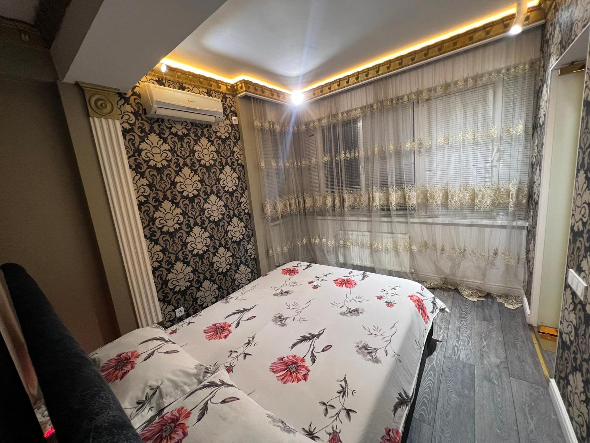 2 Bedrooms Heart Of City Center 키시나우 외부 사진