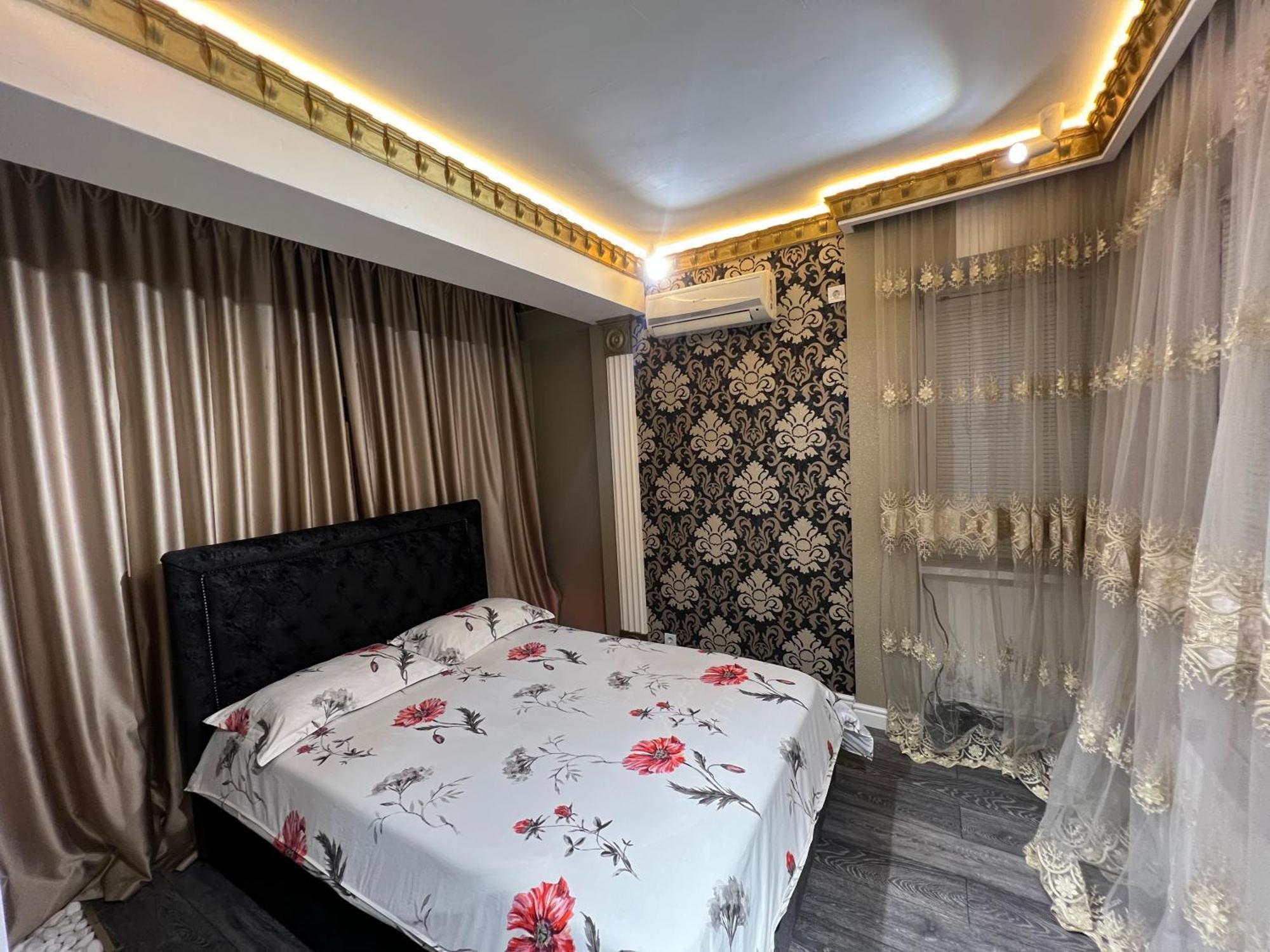 2 Bedrooms Heart Of City Center 키시나우 외부 사진