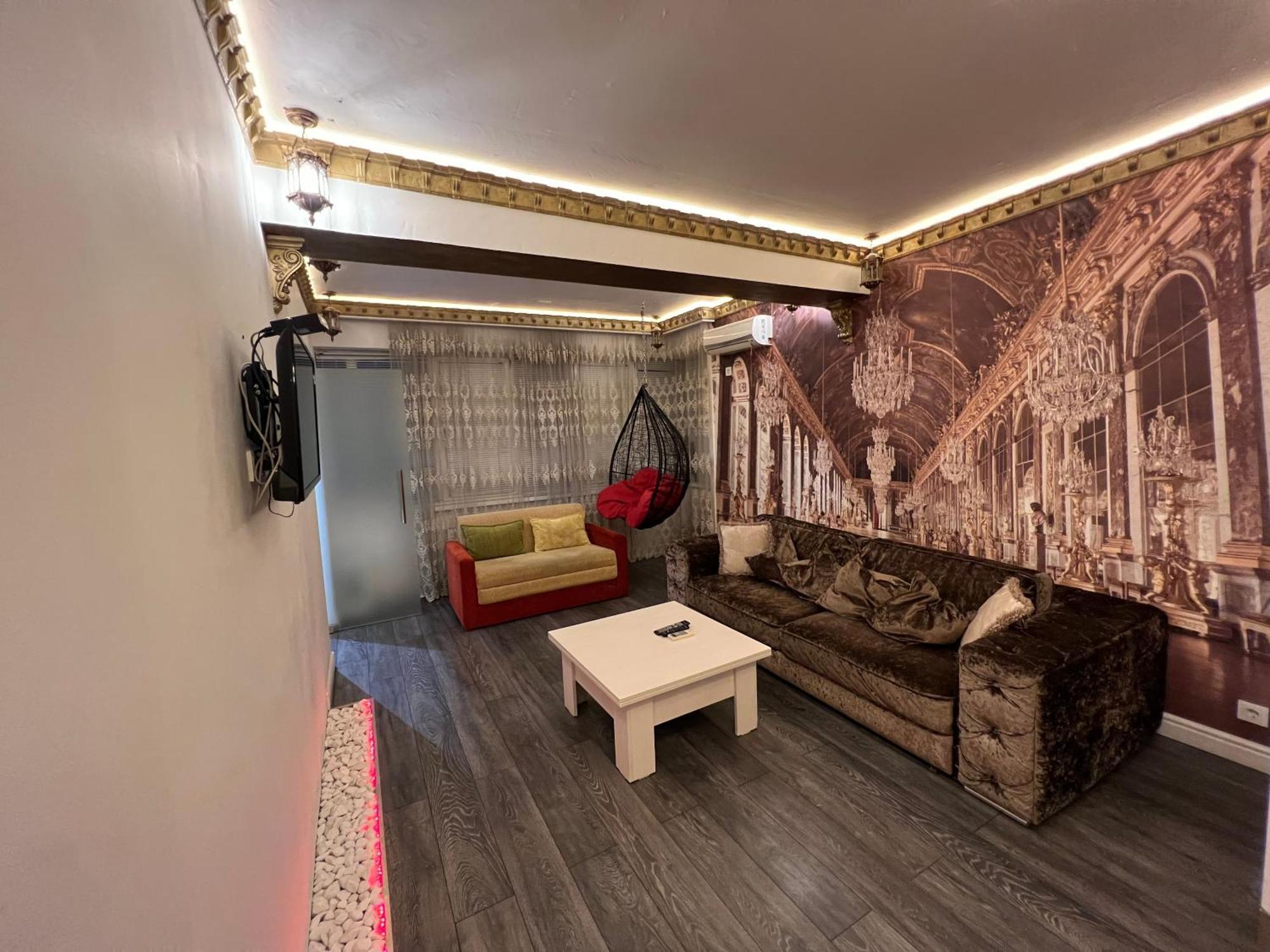 2 Bedrooms Heart Of City Center 키시나우 외부 사진