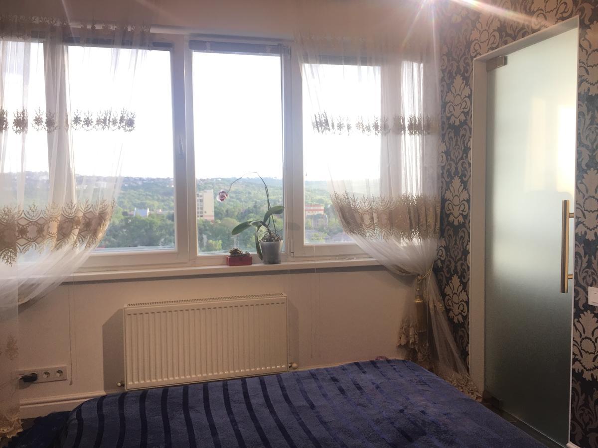 2 Bedrooms Heart Of City Center 키시나우 외부 사진
